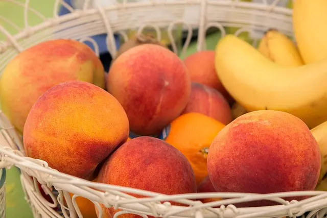 5 Astuces pour Créer un Panier de Fruits Écologique