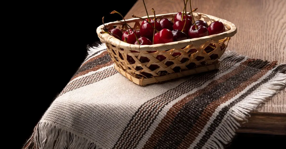 Panier de Fruits ou Corbeille de Chocolats : Que Choisir ?