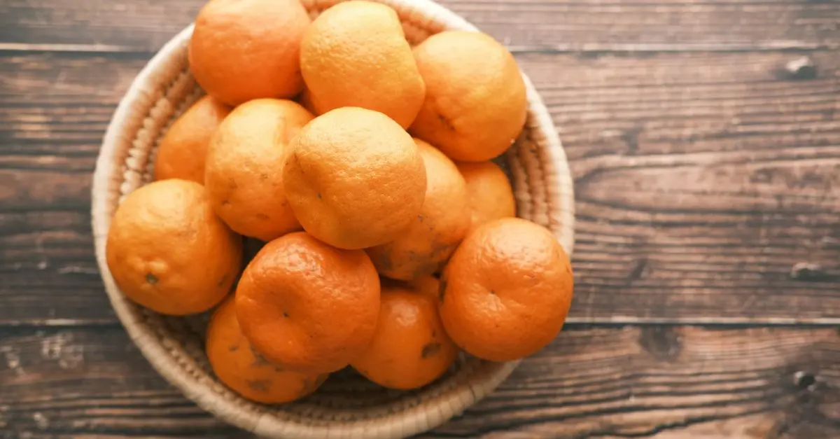 Les Bienfaits Surprenants des Fruits de Saison dans Votre Panier