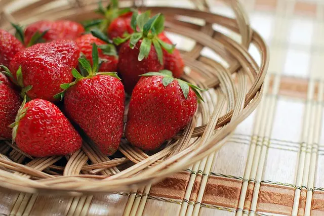Créer un Panier de Fruits Original pour un Anniversaire